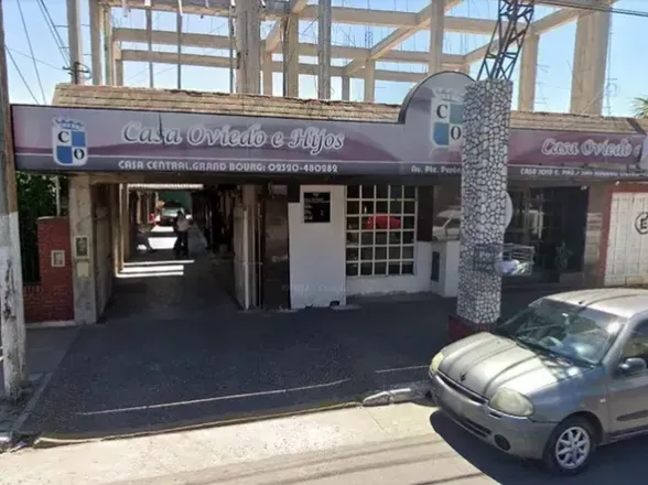 Entró a una funeraria y se llevó hasta objetos de los fallecidos