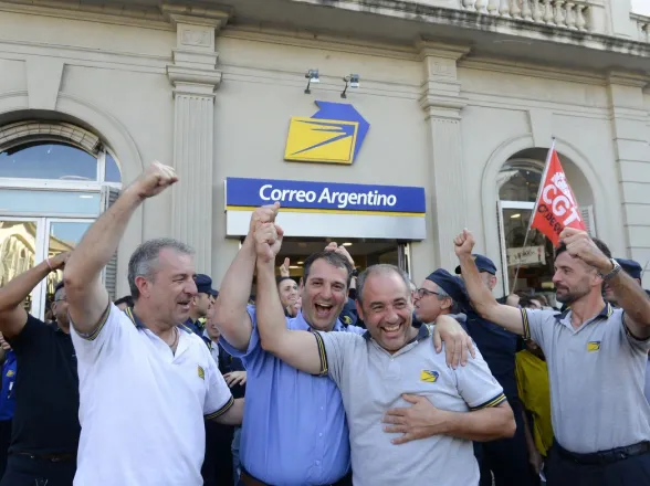 FOECyT y Correo Argentino sellaron un acuerdo y vuelven los despedidos
