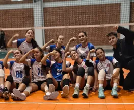Las chicas de Hispano hicieron ruido en Santa Fe y se quedaron con un subcampeonato enorme