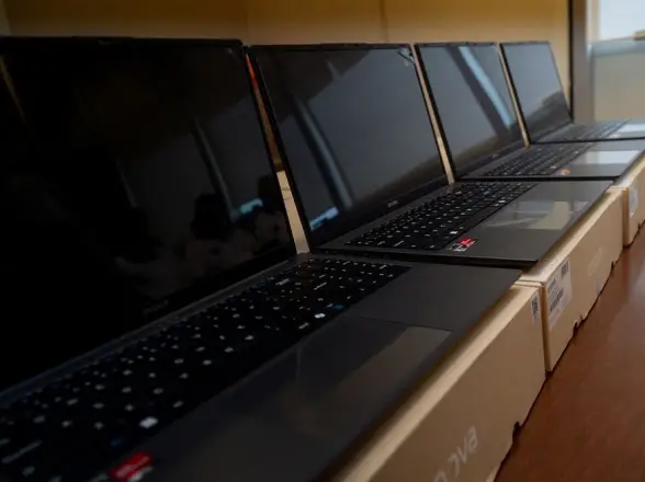 Treinta y tres cooperativas sanjuaninas sumaron notebooks para ordenar su laburo diario