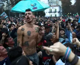 Una marea ricotera colmó Avellaneda para el adiós al Indio Solari
