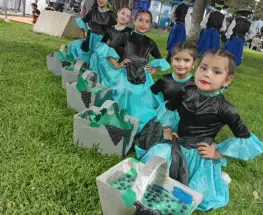 Una peña con corazón sanjuanino para que 40 bailarines cumplan el sueño de llegar a Arequito