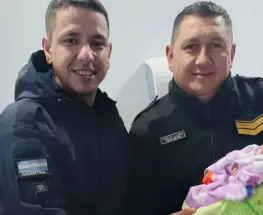 Policías asistieron un parto urgente en una casa de barrio San Cayetano
