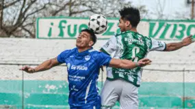 Desamparados pegó primero y se subió a la punta en un debut con mucho grito