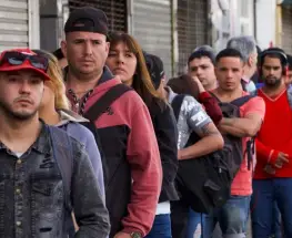 Baja el desempleo en San Juan, pero la informalidad sigue marcando la cancha