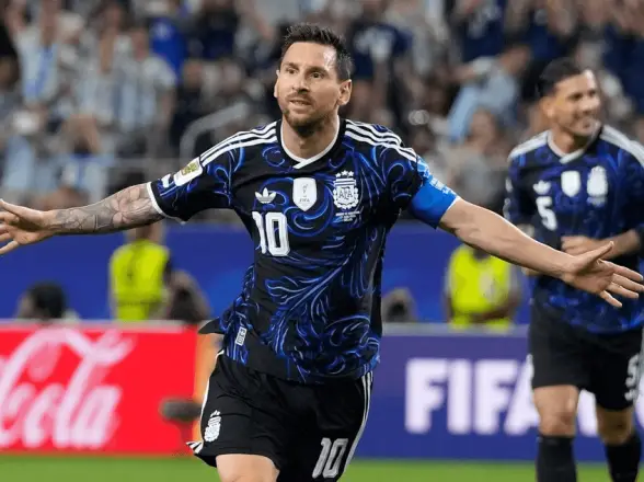 Messi entró y volvió a escribir una página tremenda en el Mundial