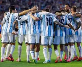 La Selección mete presión: el nombre que pica en punta para cantar el Himno en la final