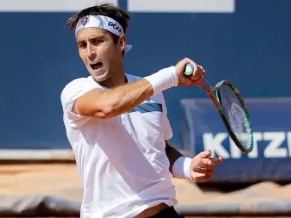 Etcheverry reaccionó a tiempo y se metió entre los cuatro del ATP de Kitzbühel