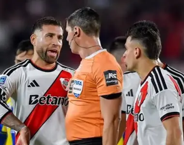 River será multado por callarse después de perder con Rosario Central en el Monumental