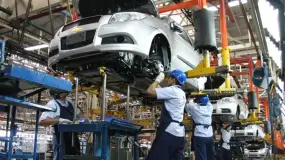 La producción de autos cayó en julio, pero las exportaciones siguieron arriba