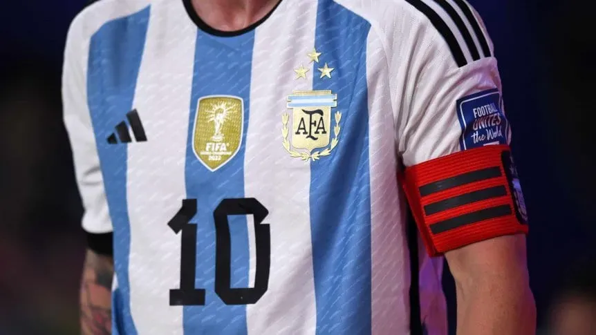 Uruguay, a la gresca con la FIFA por las estrellas de su escudo