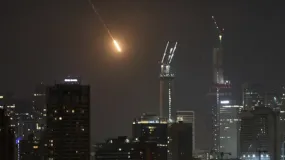 ¡FUEGO CRUZADO! Irán le tiró más de 150 misiles a Israel tras ataque mortal en Tel Aviv