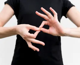 Capacitarán en lengua de señas al personal de salud y del Estado para achicar barreras en San Juan