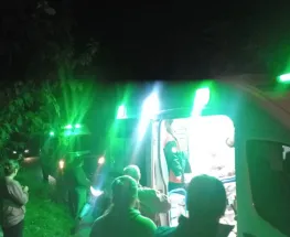 Caminaba de noche y terminó hospitalizada tras ser atropellada