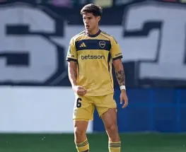 Boca lo resolvió sobre la hora y quedó arriba en Santiago del Estero