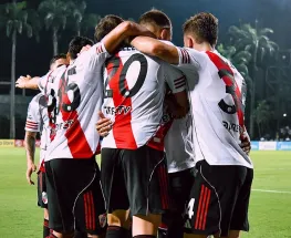 River zafó por poco ante Carabobo y ganó con el corazón en la mano