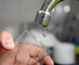 Obras Sanitarias refuerza el operativo por el viento y pide cuidar cada gota de agua