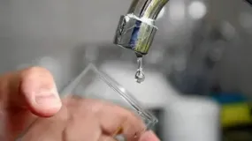 Obras Sanitarias refuerza el operativo por el viento y pide cuidar cada gota de agua