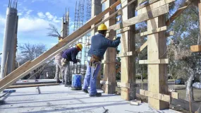 El costo de levantar una obra volvió a subir fuerte en abril