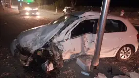 Choque de frente en la madrugada dejó una víctima fatal en calle Nacional