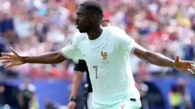 Francia pasó por arriba a Noruega y cerró la fase con puntaje ideal
