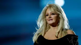 Adiós a Bonnie Tyler, la voz rasposa que marcó una época